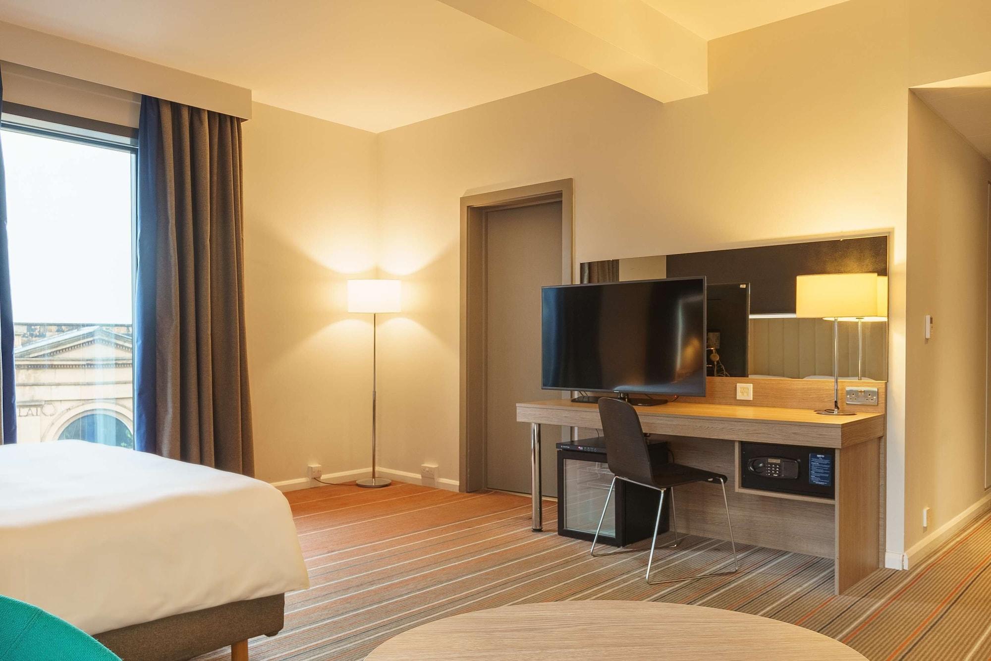 Radisson Centre, A Verified Net Zero Hotel