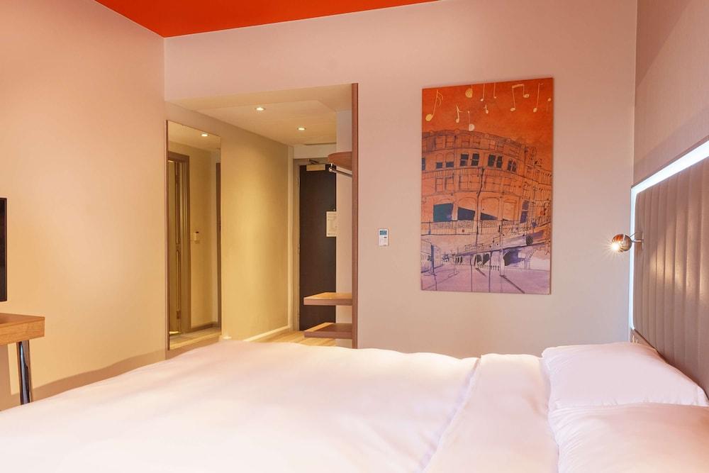 Radisson Centre, A Verified Net Zero Hotel