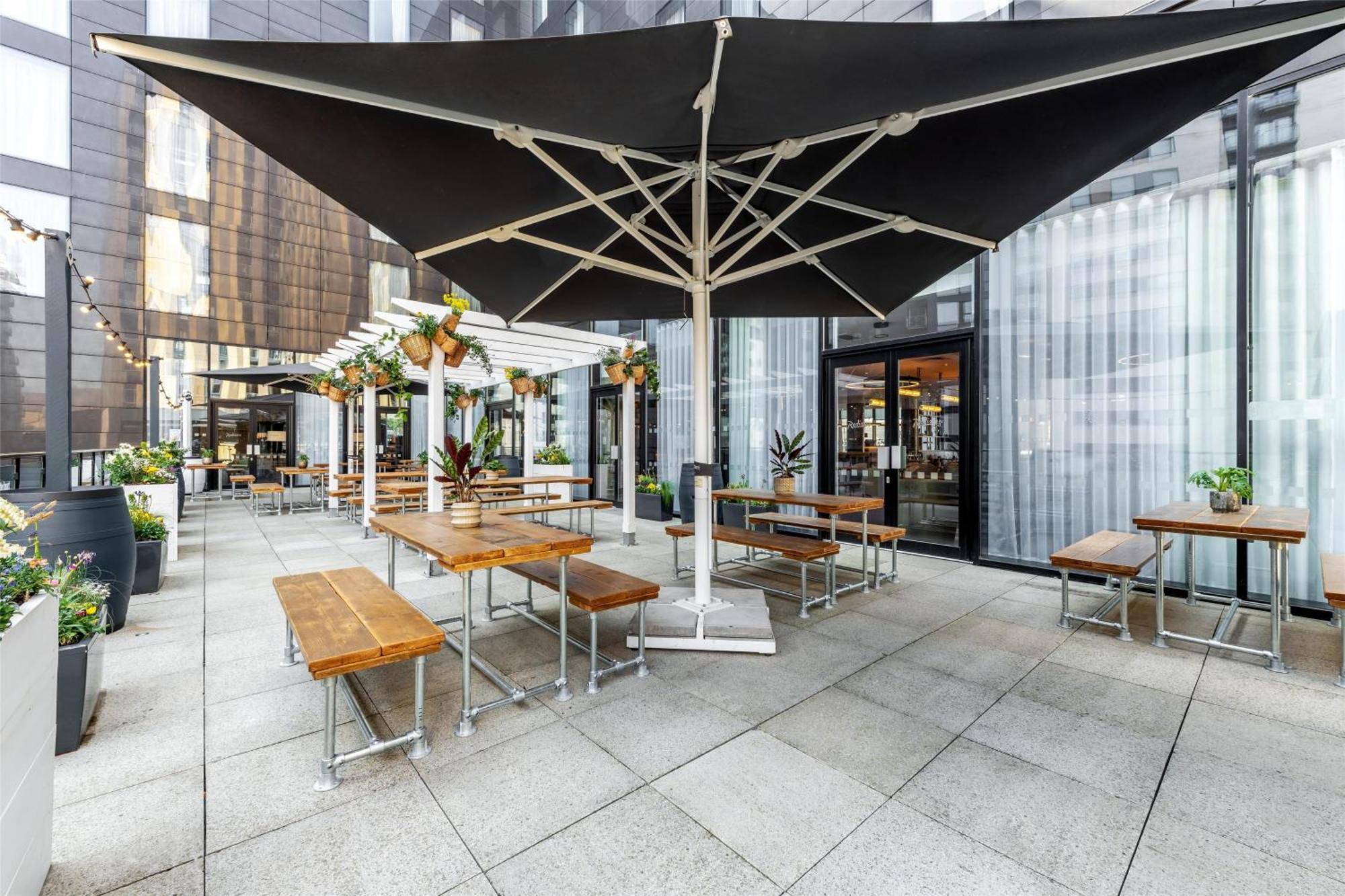 Hotel Radisson Centre, A Verified Net Zero