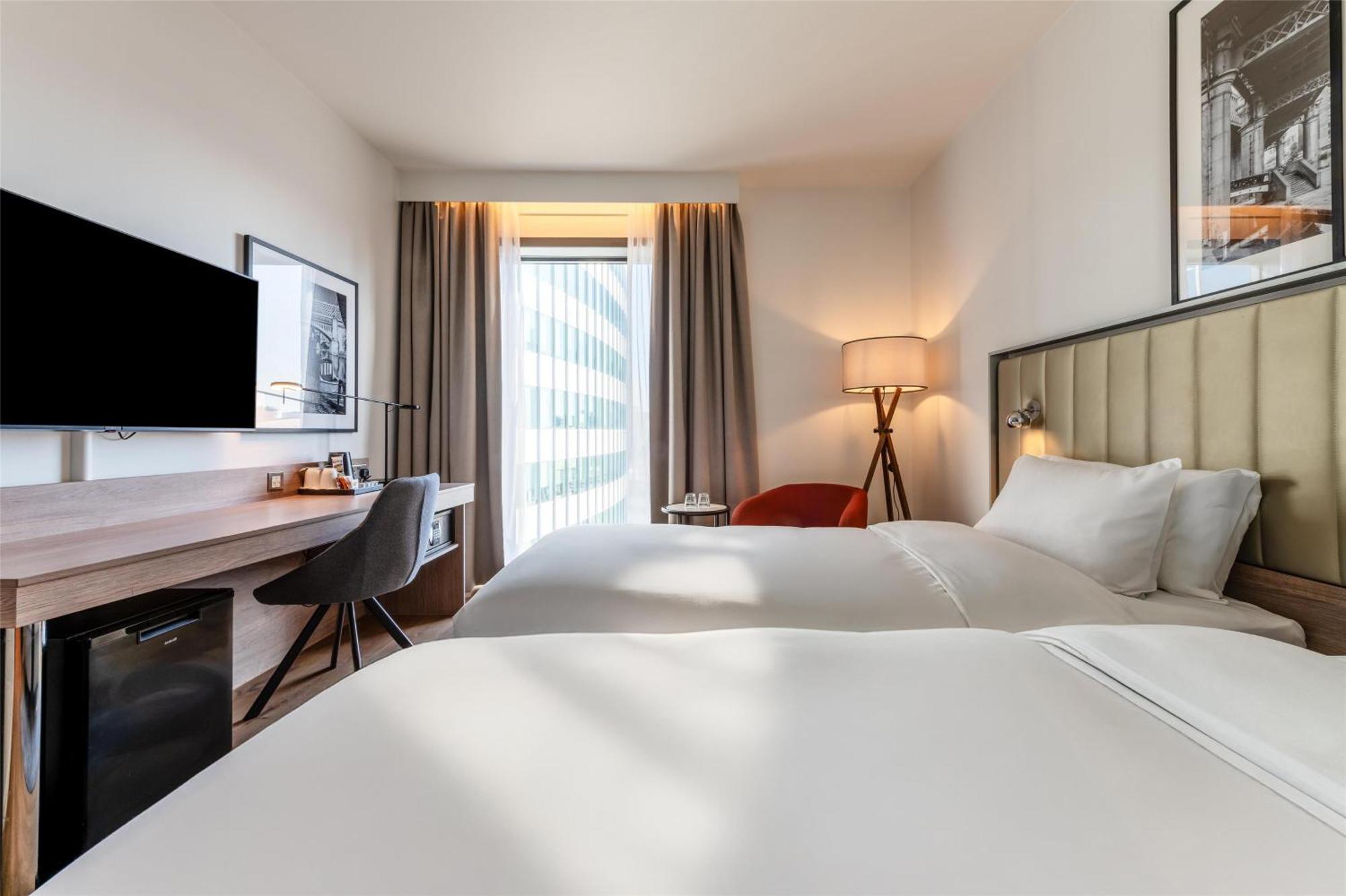Hotel Radisson Centre, A Verified Net Zero