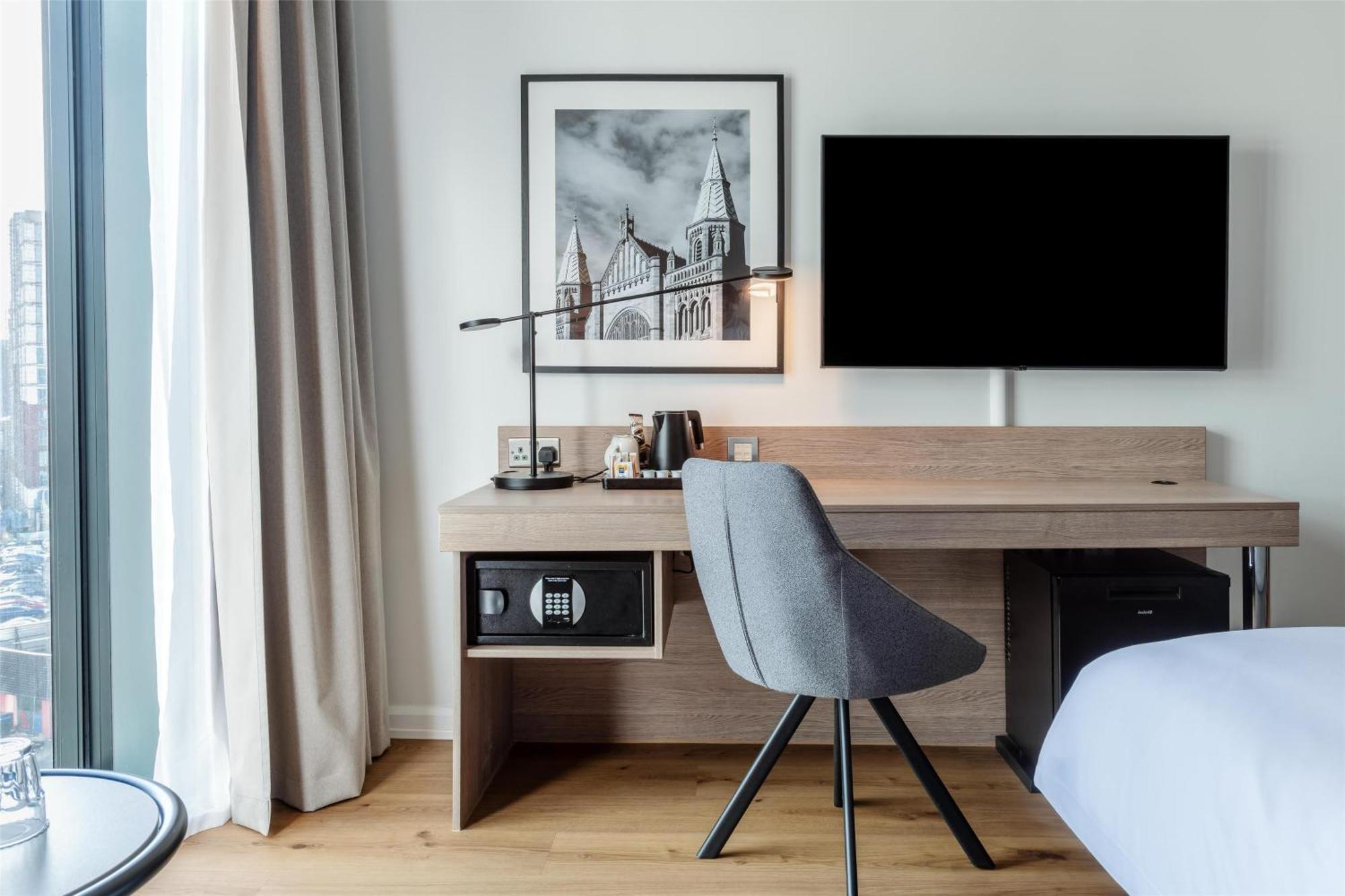 Radisson Centre, A Verified Net Zero 4* Manchester